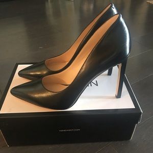 Nine West Black Leather Stiletto Pumps Brand New